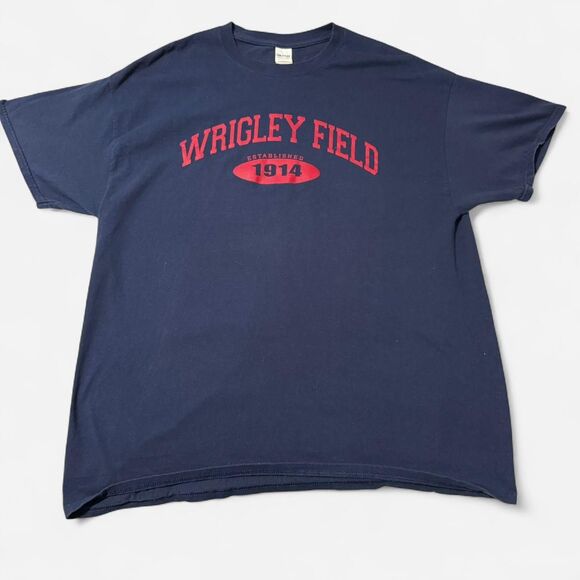 Gildan Men's Navy and Blue T-shirt - Picture 1 of 4